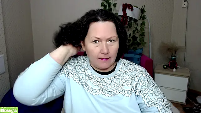 Snapshot of milf_hornys chatting on December 14, 8:09 am milf hornys online show from December 14, 8:09 am