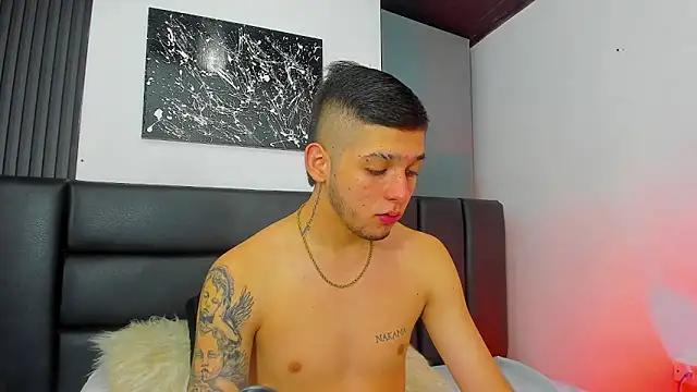 Mathewboy1 online show from February 27, 11:43 am