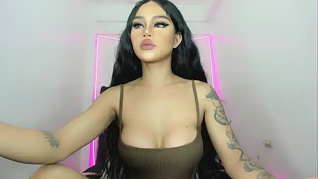 DazzlingDivaLiza online show from April 8, 3:06 am