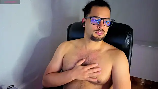 Ernesto-Rodriguez82 online show from March 16, 5:44 am