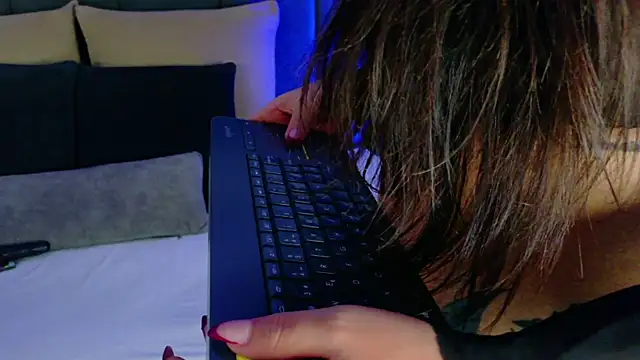 Snapshot of Adaa_Stone chatting on November 8, 4:12 am Adaa Stone online show from November 8, 4:12 am