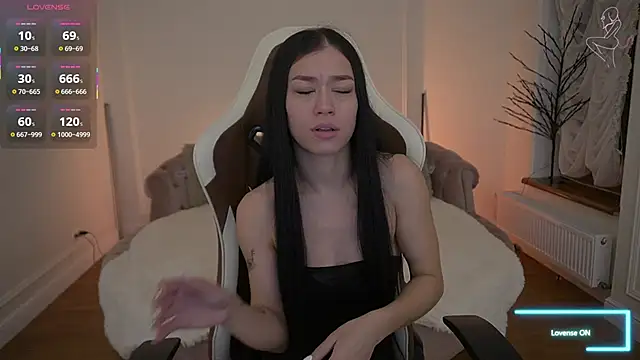 FataleNellie online show from April 28, 8:58 pm