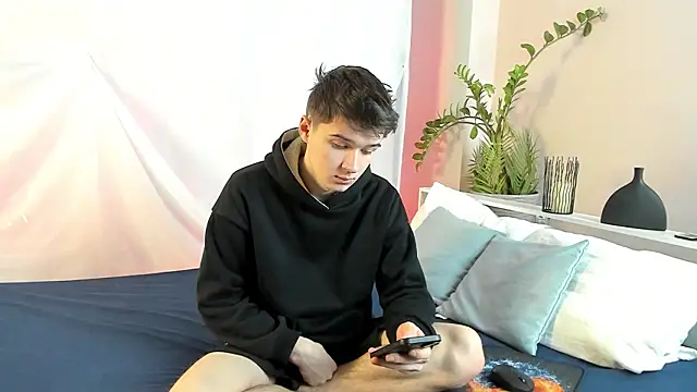 SherlockMax online show from February 5, 7:29 pm