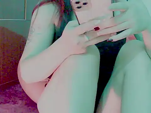 Snapshot of slutty_babyy chatting on October 5, 7:12 pm slutty babyy online show from October 5, 7:12 pm