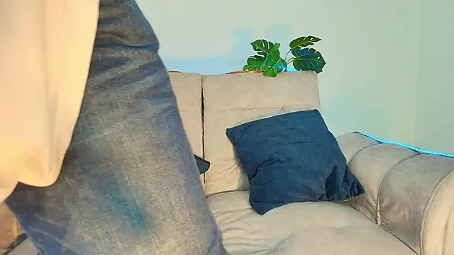 CamiiGuzmanX online show from September 11, 7:58 pm