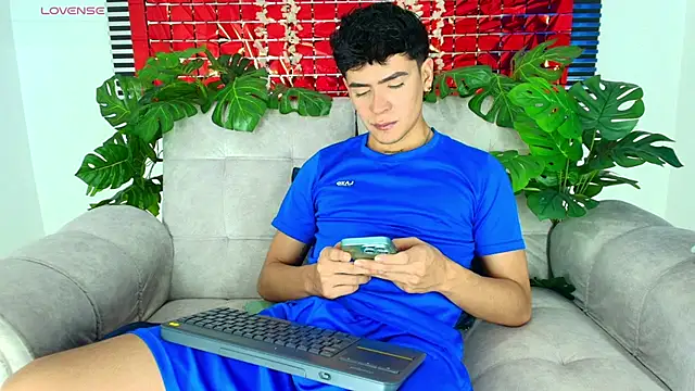 CamiiGuzmanX online show from February 21, 9:38 pm