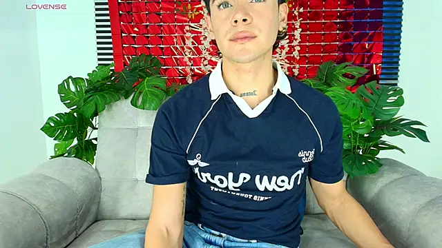 CamiiGuzmanX online show from February 24, 9:24 pm