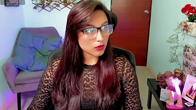 Snapshot of Cameroon-Diaz chatting on February 6, 2:09 pm Cameroon-Diaz online show from February 6, 2:09 pm