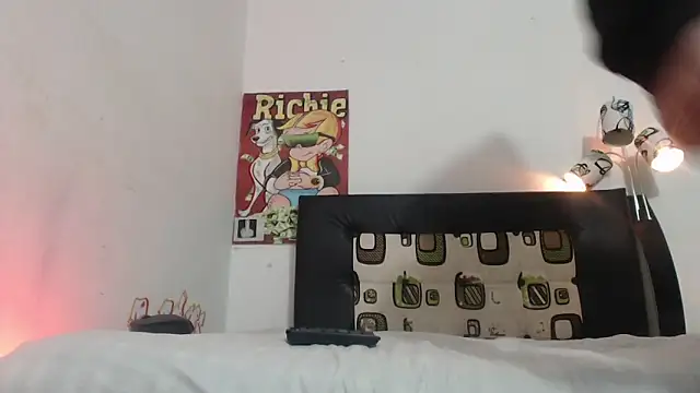 Thomasjons  online show from March 7, 4:20 am