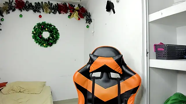 ashlan king online show from February 3, 7:19 pm