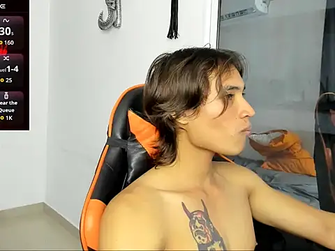 Snapshot of kenshi_roa chatting on October 15, 4:01 am kenshi roa online show from October 15, 4:01 am