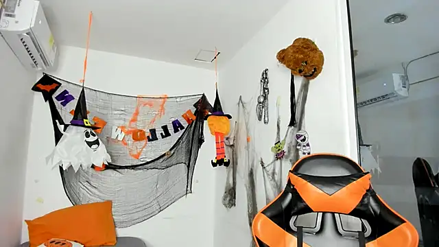 Snapshot of kenshi_roa chatting on October 31, 6:03 am kenshi roa online show from October 31, 6:03 am