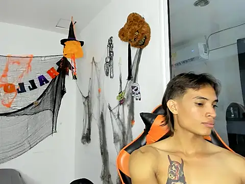 Snapshot of kenshi_roa chatting on November 6, 2:45 am kenshi roa online show from November 6, 2:45 am