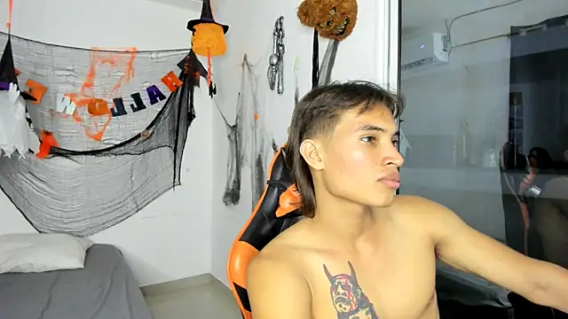 Snapshot of kenshi_roa chatting on November 8, 2:56 am kenshi roa online show from November 8, 2:56 am