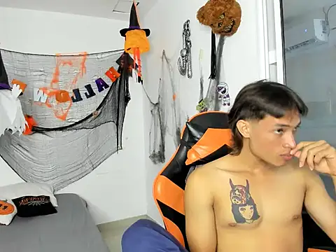 Snapshot of kenshi_roa chatting on November 11, 2:44 am kenshi roa online show from November 11, 2:44 am