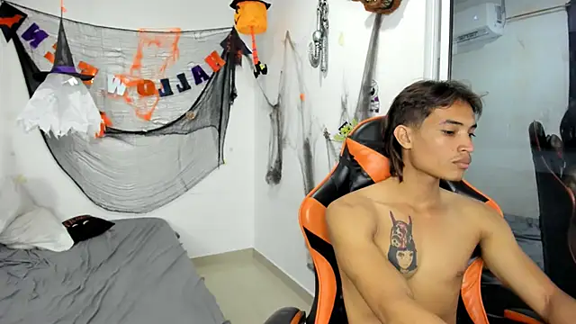 Snapshot of kenshi_roa chatting on November 15, 9:00 pm kenshi roa online show from November 15, 9:00 pm