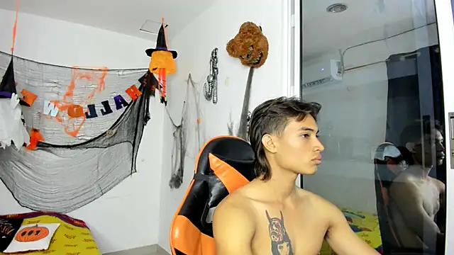 Snapshot of kenshi_roa chatting on November 17, 9:09 pm kenshi roa online show from November 17, 9:09 pm