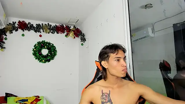 Snapshot of kenshi_roa chatting on December 2, 3:12 am kenshi roa online show from December 2, 3:12 am