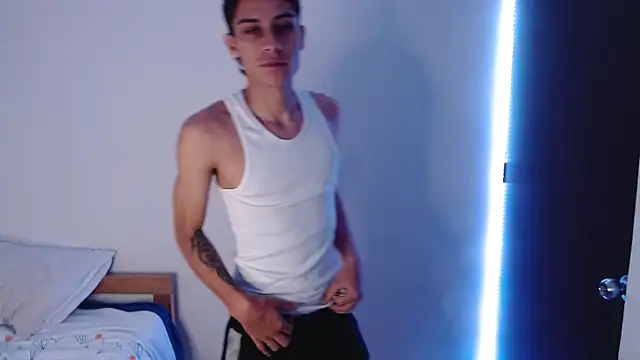 axel davis  online show from October 8, 3:04 am