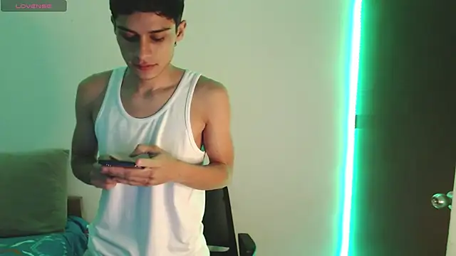 axel davis  online show from October 12, 3:49 am