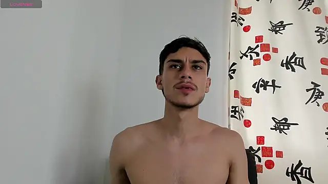 axel davis  online show from January 19, 12:42 pm