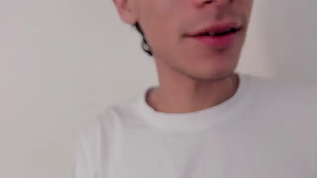 axel davis  online show from February 6, 3:59 pm