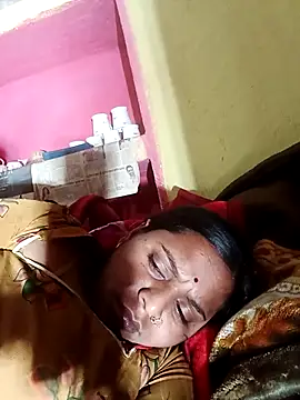 Hot crety online show from March 18, 8:45 pm