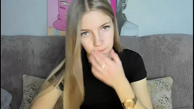 Snapshot of HitGyrl chatting on November 28, 12:57 am HitGyrl online show from November 28, 12:57 am