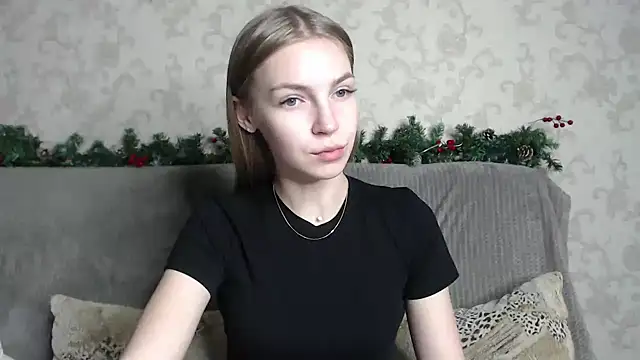 HitGyrl online show from February 19, 1:12 am