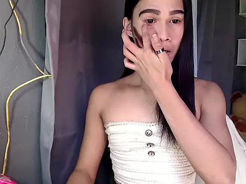 Snapshot of urseductivebarbie_xx chatting on October 3, 5:59 am urseductivebarbie xx online show from October 3, 5:59 am