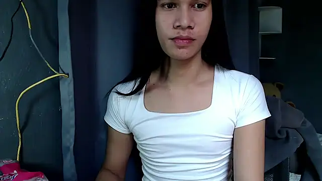 Snapshot of urseductivebarbie_xx chatting on October 6, 6:33 am urseductivebarbie xx online show from October 6, 6:33 am