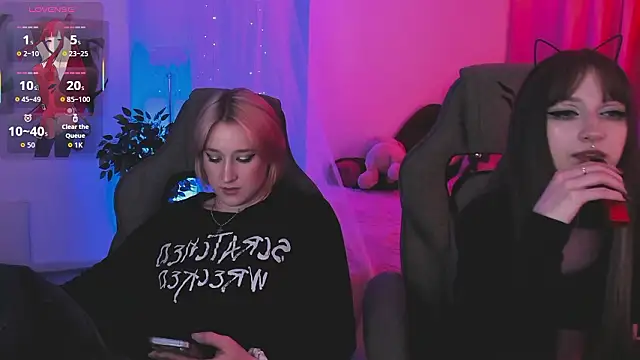 LiliLuna online show from March 4, 3:29 pm