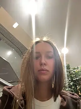 ElliRose online show from October 28, 5:33 am