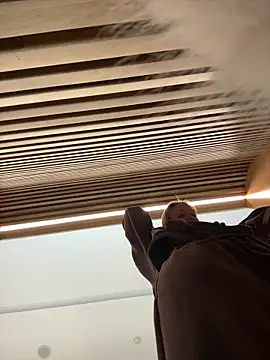 ElliRose online show from November 12, 7:09 am