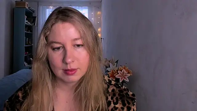 NancySanders online show from February 24, 8:45 am