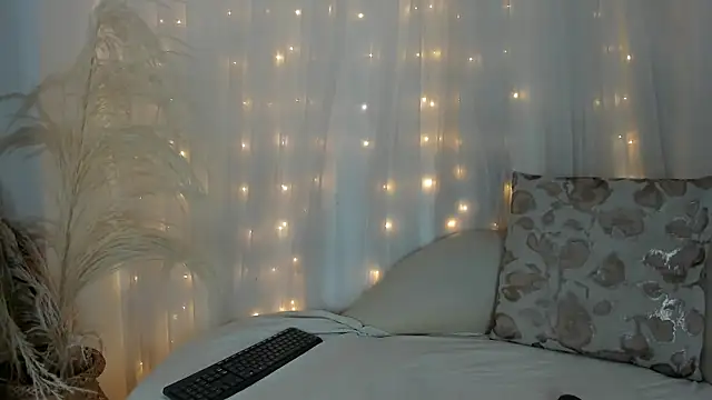 Snapshot of arianna_cox__ chatting on September 19, 7:58 pm arianna cox   online show from September 19, 7:58 pm