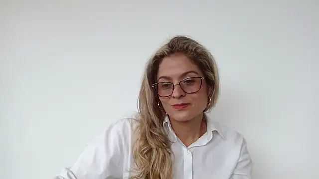 linda-mature43 online show from October 3, 4:37 pm