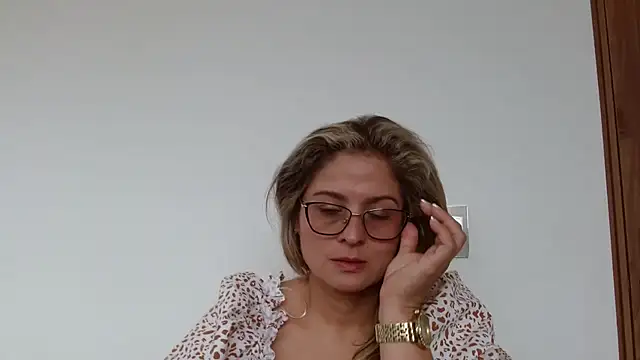 linda-mature43 online show from October 4, 7:23 pm