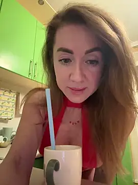 Snapshot of MarinaDiva11_74 chatting on October 7, 7:55 pm MarinaDiva11 74 online show from October 7, 7:55 pm