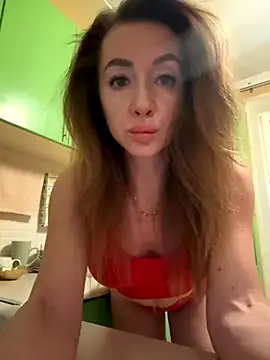 Snapshot of MarinaDiva11_74 chatting on November 5, 7:47 pm MarinaDiva11 74 online show from November 5, 7:47 pm