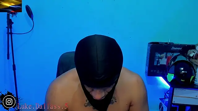 zeus 7777 online show from May 6, 12:21 pm