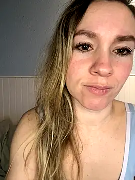 Snapshot of BritgetPsychol chatting on September 21, 2:24 am BritgetPsychol online show from September 21, 2:24 am