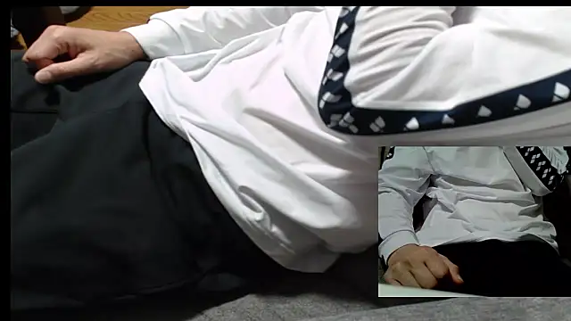 Yasu2000 online show from May 10, 12:49 am
