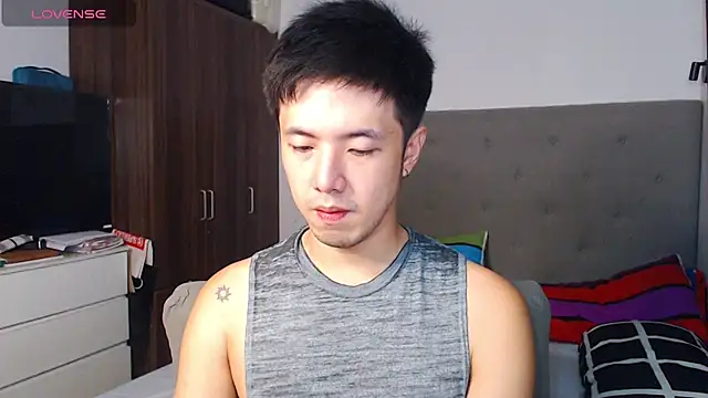 Addictiveboi online show from February 10, 3:32 am