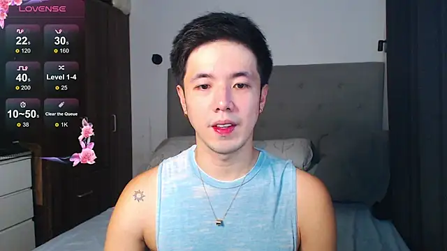 Addictiveboi online show from April 17, 4:04 am