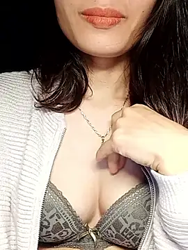 Hinna x online show from November 12, 7:46 pm