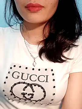 Hinna x online show from April 4, 2:25 pm