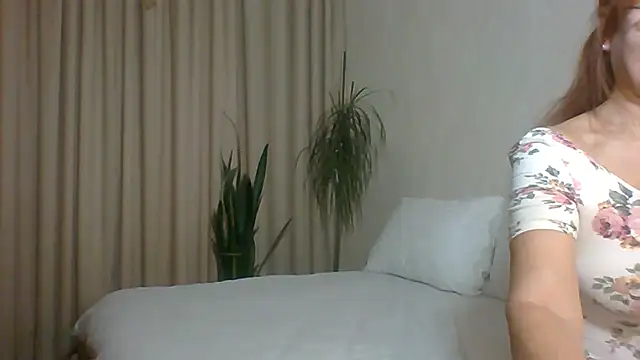 Snapshot of Marellaa chatting on December 5, 6:33 am Marellaa online show from December 5, 6:33 am