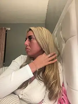 EllieMaeBaby online show from January 8, 2:36 am