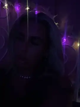 EllieMaeBaby online show from April 19, 9:28 pm